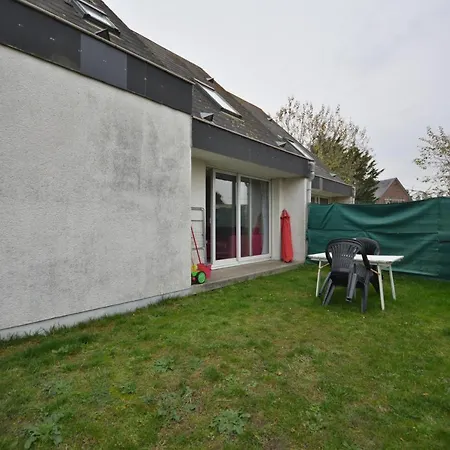 Holiday home Charmante Maison A 100 M De La Du Crotoy *